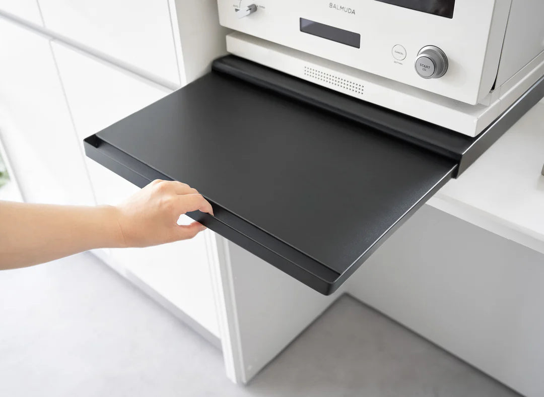 Sliding kitchen appliance tray